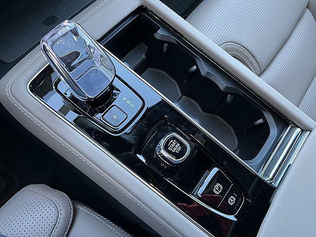 2026 Volvo XC90 Plug-In Hybrid Ultra, T8 AWD, Electric/Gasoline, Bright, 7 Seats