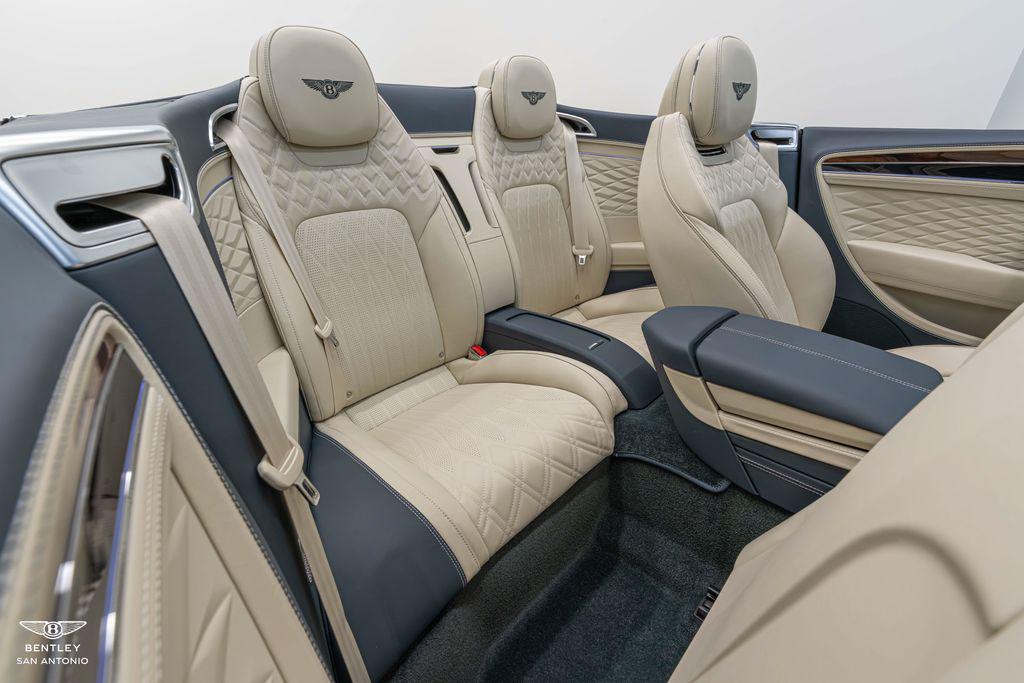2026 Bentley Continental GTC Azure - Photo 27