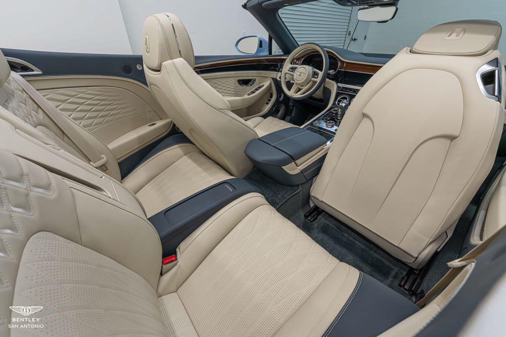 2026 Bentley Continental GTC Azure - Photo 28