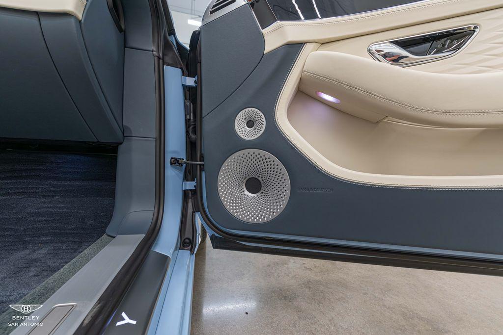 2026 Bentley Continental GTC Azure - Photo 34