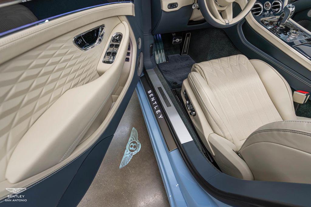 2026 Bentley Continental GTC Azure - Photo 38