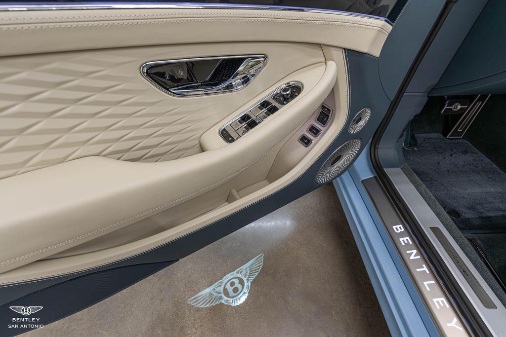 2026 Bentley Continental GTC Azure - Photo 39