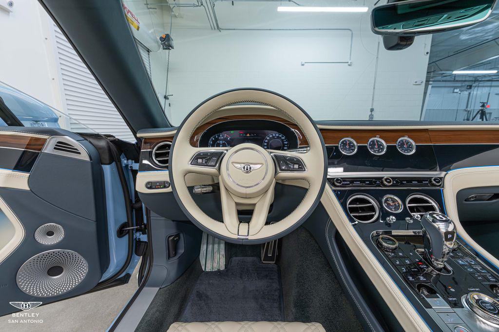 2026 Bentley Continental GTC Azure - Photo 40
