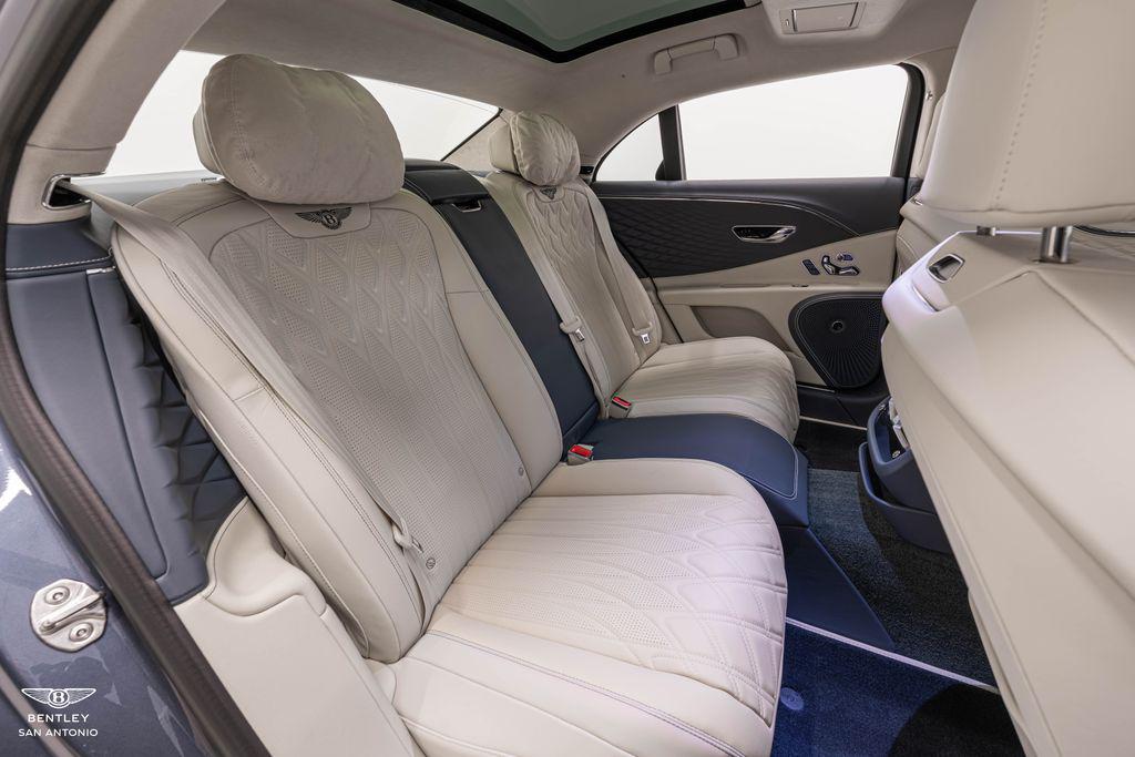 2026 Bentley Flying Spur Azure - Photo 26