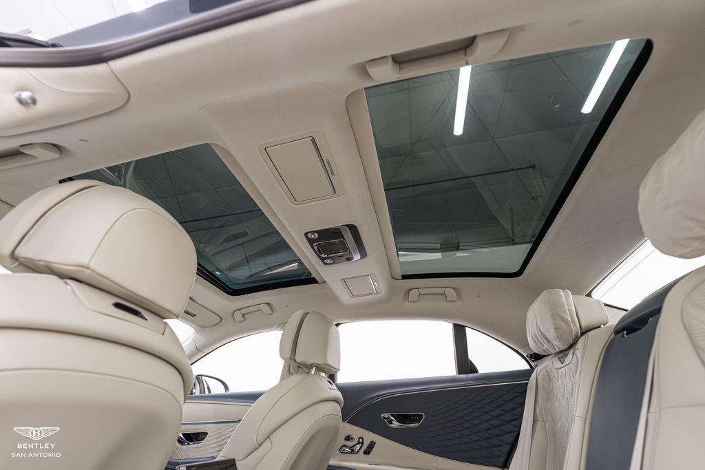 2026 Bentley Flying Spur Azure - Photo 32