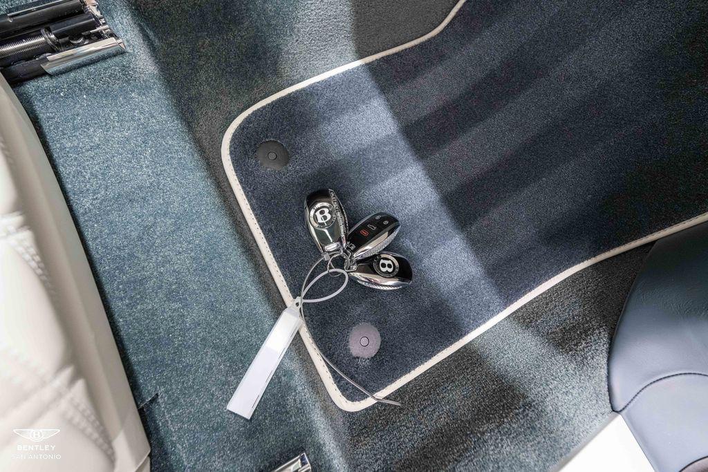 2026 Bentley Flying Spur Azure - Photo 38