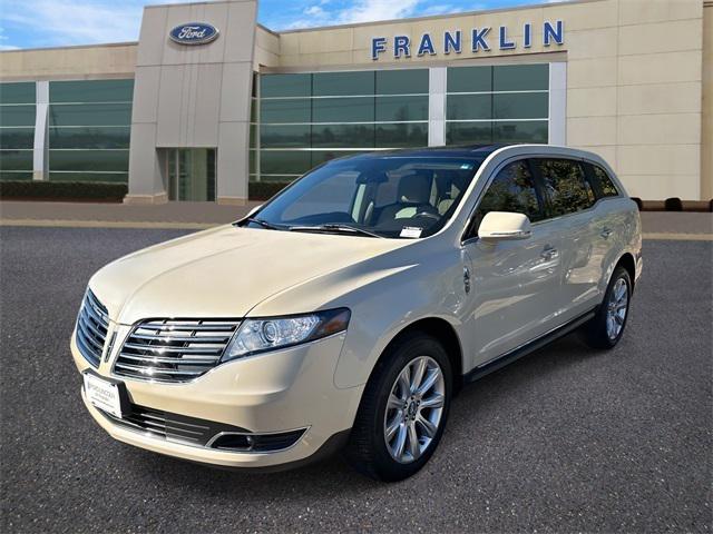 2018 Lincoln MKT Premiere