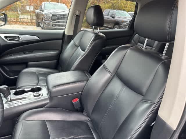 2019 Nissan Pathfinder SL 2019 Nissan Pathfinder SL