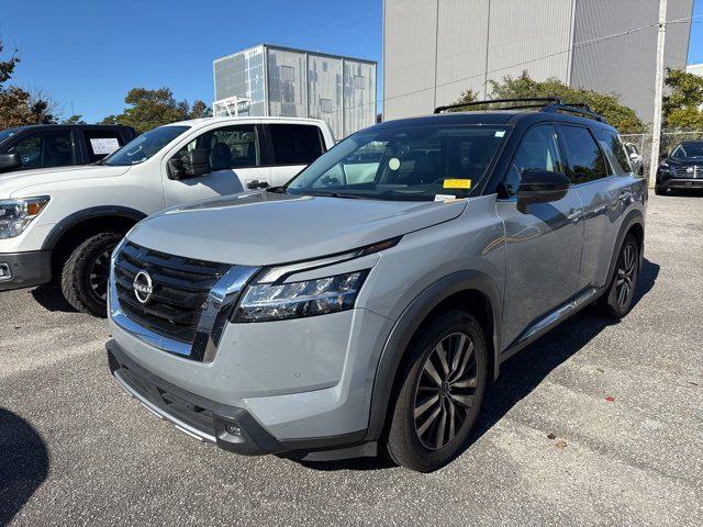 2022 Nissan Pathfinder Platinum 2WD