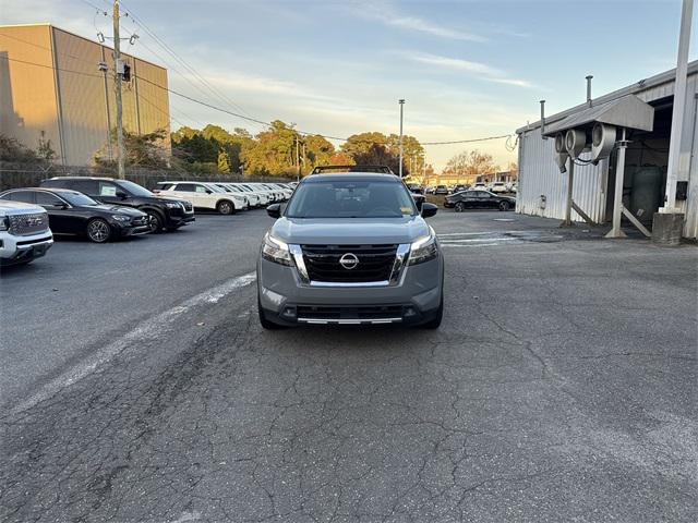 2022 Nissan Pathfinder Platinum 2WD