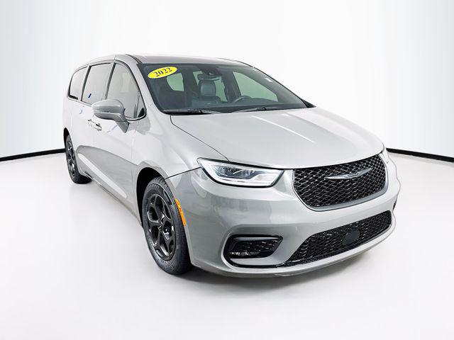 2022 Chrysler Pacifica Hybrid Touring L