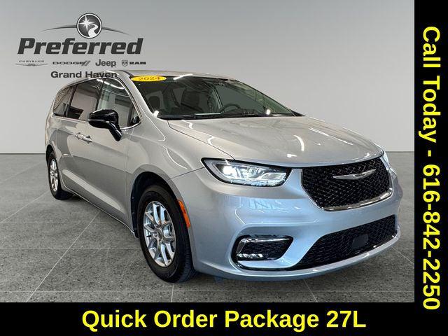 2024 Chrysler Pacifica Touring L 2024 Chrysler Pacifica Touring L