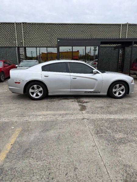 2012 Dodge Charger SE