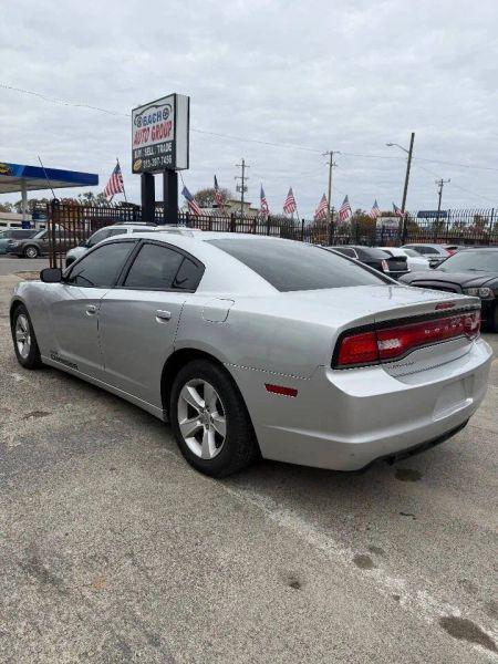 2012 Dodge Charger SE
