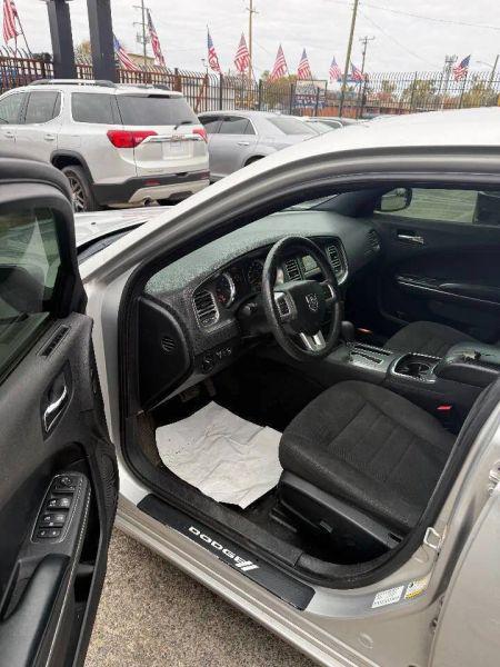 2012 Dodge Charger SE