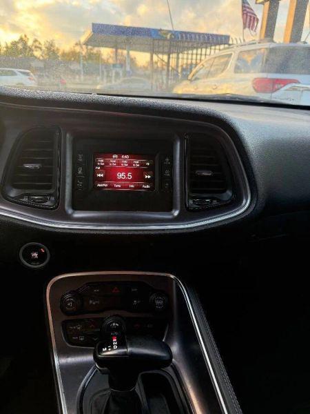 2016 Dodge Challenger SXT