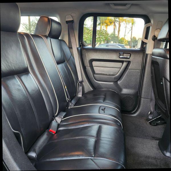 2006 HUMMER H3 Base