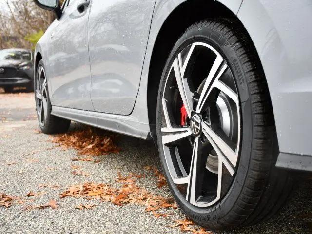 2026 Volkswagen Golf GTI SE