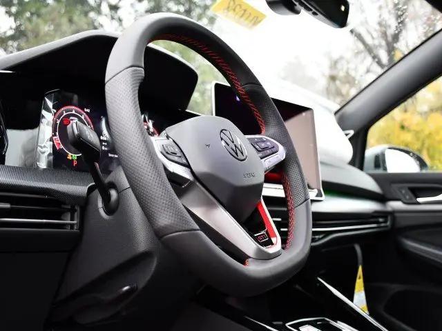 2026 Volkswagen Golf GTI SE