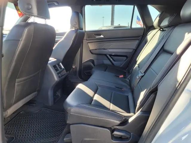 2022 Volkswagen Atlas Cross Sport 3.6L V6 SEL R-Line