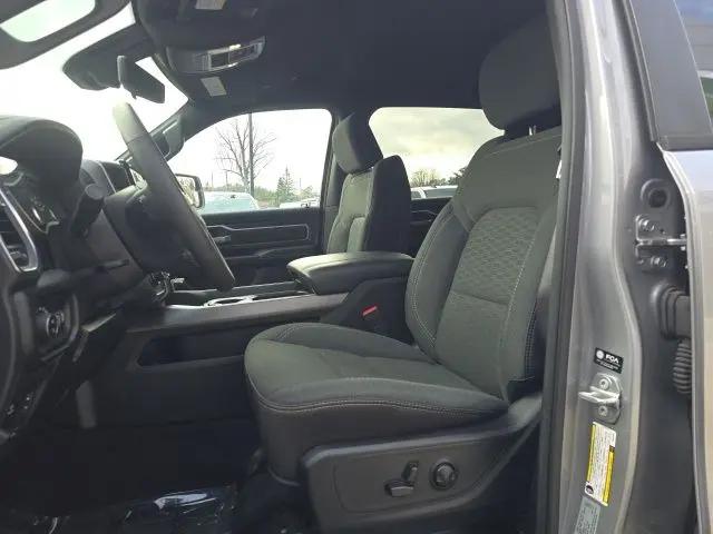 2025 Ram 1500 Big Horn Crew Cab 4x4 5'7" Box