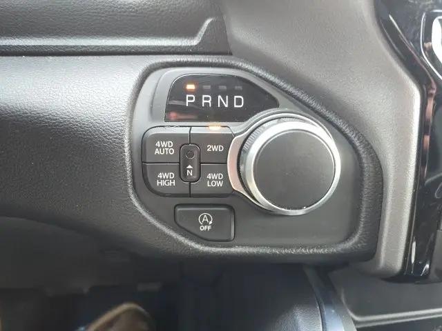 2025 Ram 1500 Big Horn Crew Cab 4x4 5'7" Box
