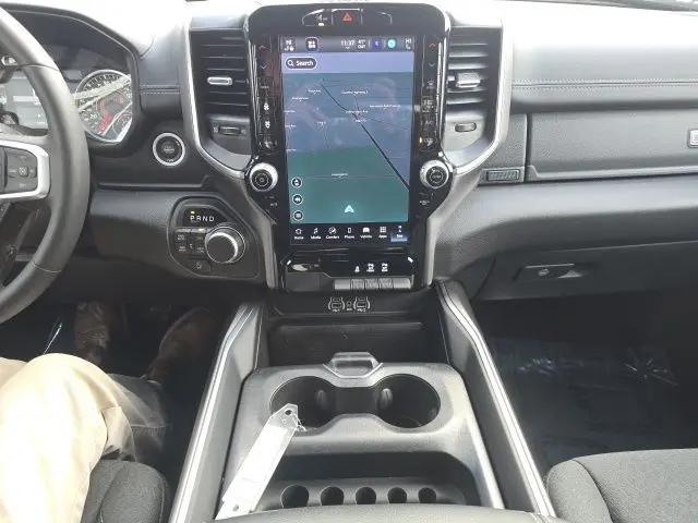 2025 Ram 1500 Big Horn Crew Cab 4x4 5'7" Box