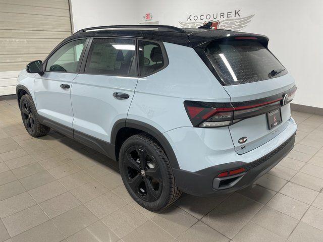 2026 Volkswagen Taos SE Black