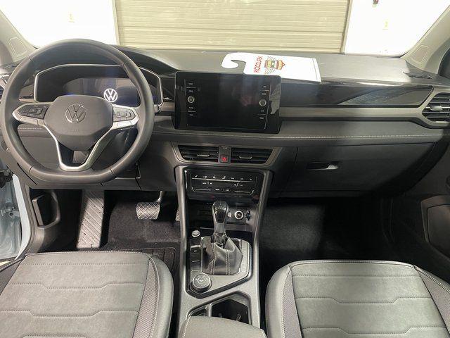 2026 Volkswagen Taos SE Black