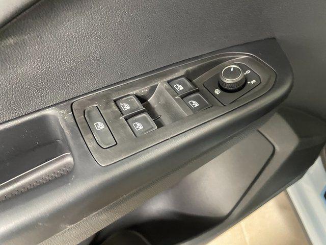 2026 Volkswagen Taos SE Black