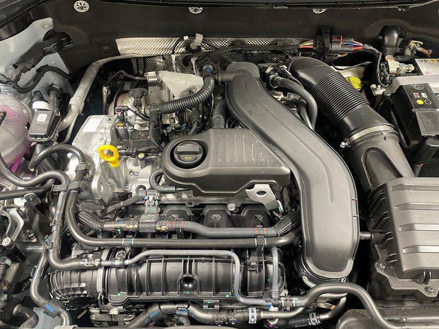2026 Volkswagen Taos SE Black