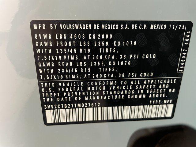 2026 Volkswagen Taos SE Black