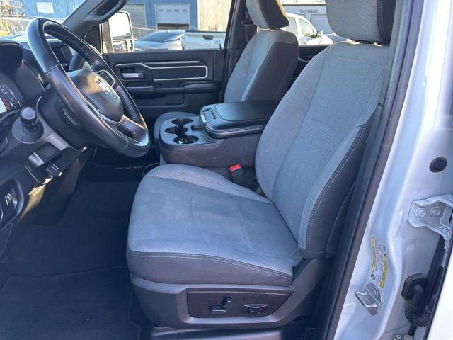 2024 Ram 3500 Big Horn Crew Cab 4x4 8' Box