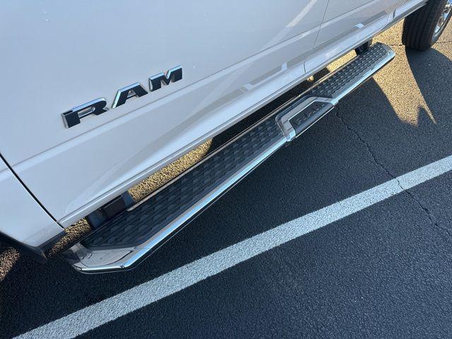2024 Ram 3500 Big Horn Crew Cab 4x4 8' Box