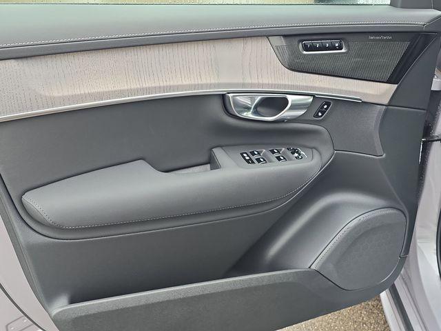 2026 Volvo XC90 B6 Ultra Dark Theme 7-Seater