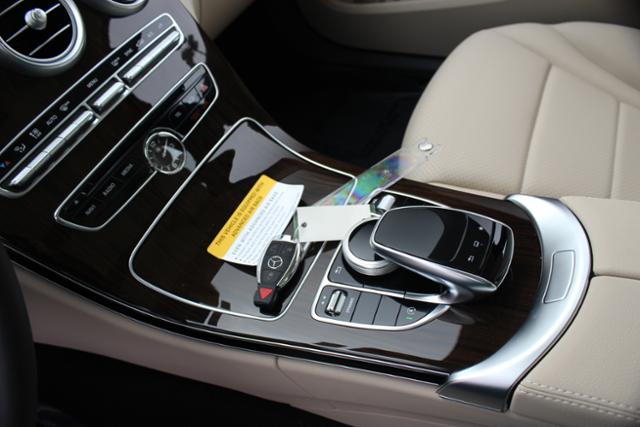2016 Mercedes-Benz C-CLASS 4dr Sdn C300 RWD