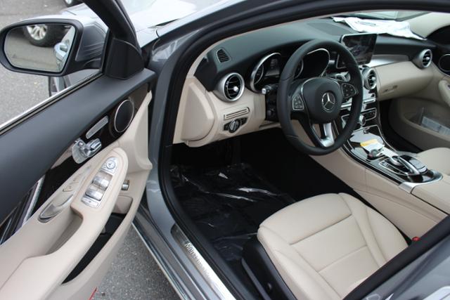 2016 Mercedes-Benz C-CLASS 4dr Sdn C300 RWD