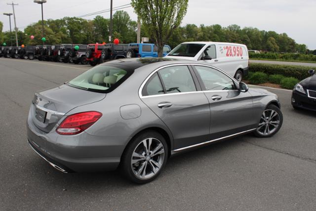 2016 Mercedes-Benz C-CLASS 4dr Sdn C300 RWD