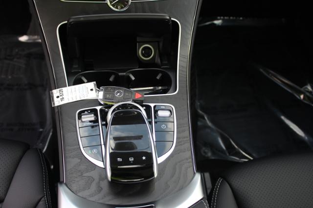 2016 Mercedes-Benz C-CLASS 4dr Sdn C300 4MATIC