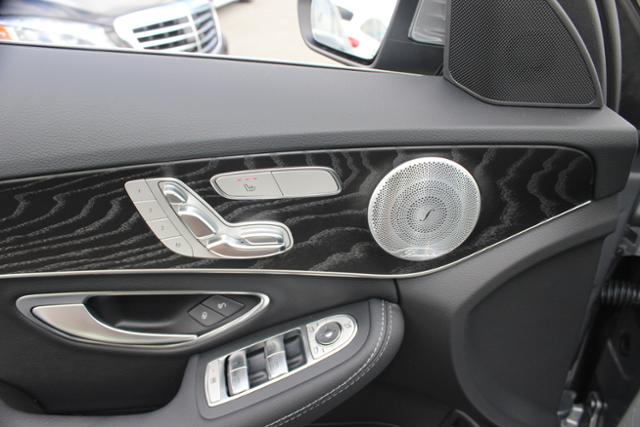 2016 Mercedes-Benz C-CLASS 4dr Sdn C300 4MATIC