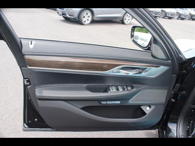 2017 BMW 7 Series 740e xDrive iPerformance