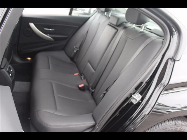 2017 BMW 3 Series 320i xDrive