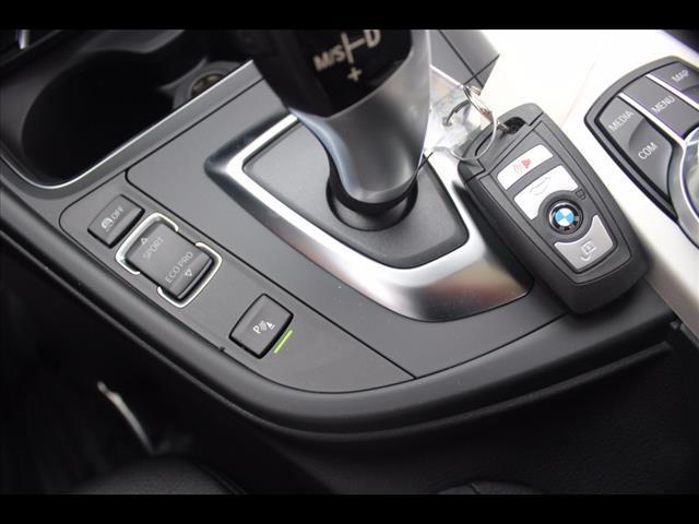 2017 BMW 3 Series 320i xDrive