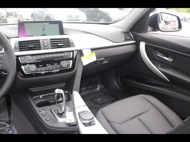 2017 BMW 3 Series 320i xDrive