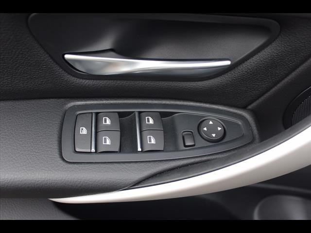 2017 BMW 3 Series 320i xDrive