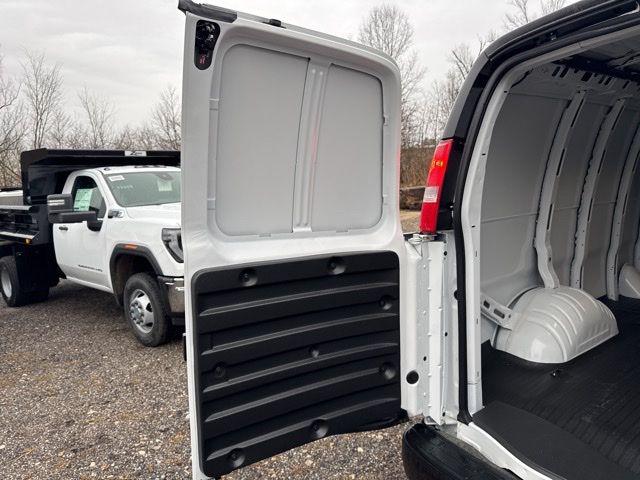 2025 GMC Savana Cargo RWD 2500 Regular Wheelbase Work Van