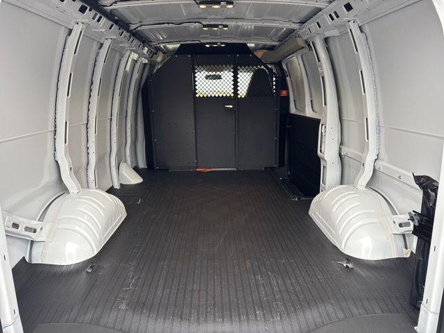 2025 GMC Savana Cargo RWD 2500 Regular Wheelbase Work Van