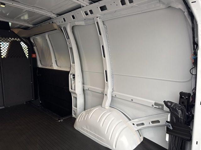 2025 GMC Savana Cargo RWD 2500 Regular Wheelbase Work Van
