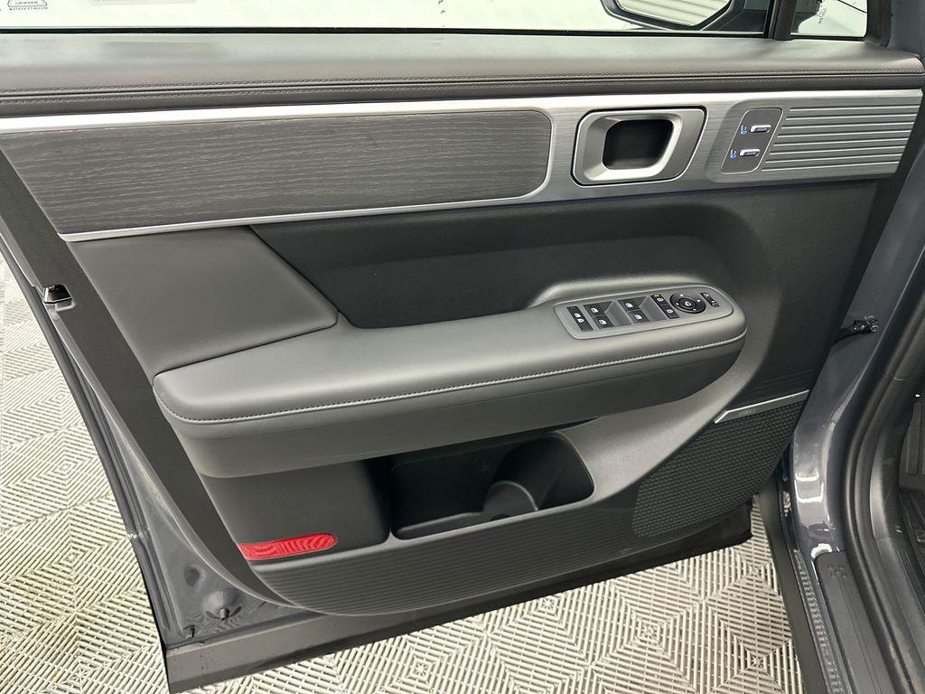 2026 Hyundai Santa Fe Limited - Photo 11