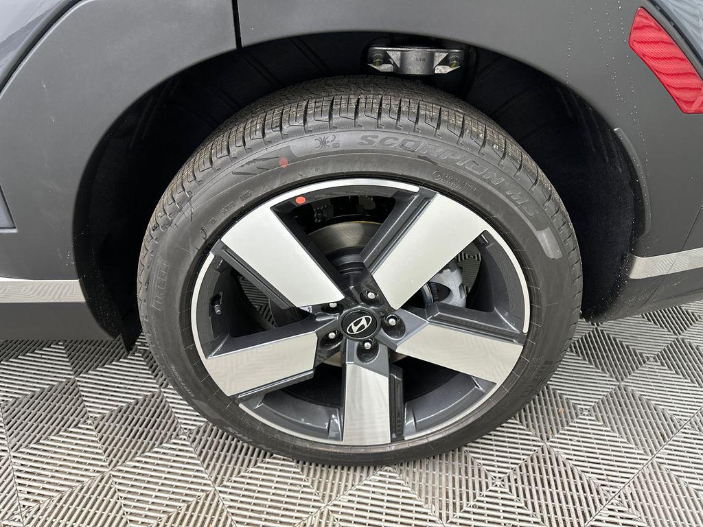 2026 Hyundai Santa Fe Limited - Photo 23